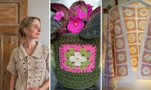 Un maglione beige all'unchetto, un vaso verde con fiori rosa e un cardigan rosa e bianco, tutti con motivi granny.